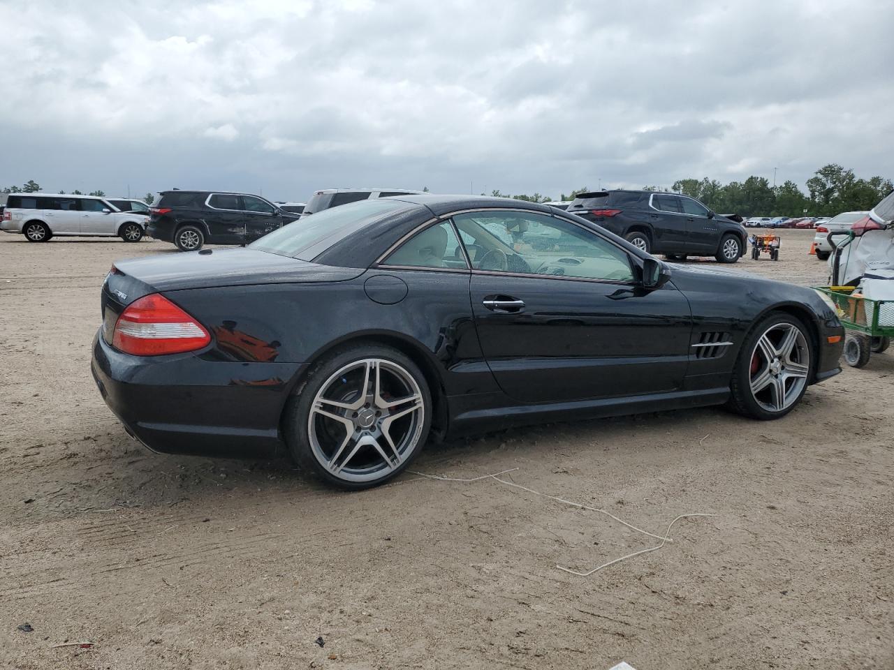 2009 Mercedes-Benz Sl 550 VIN: WDBSK71F99F143746 Lot: 70638304