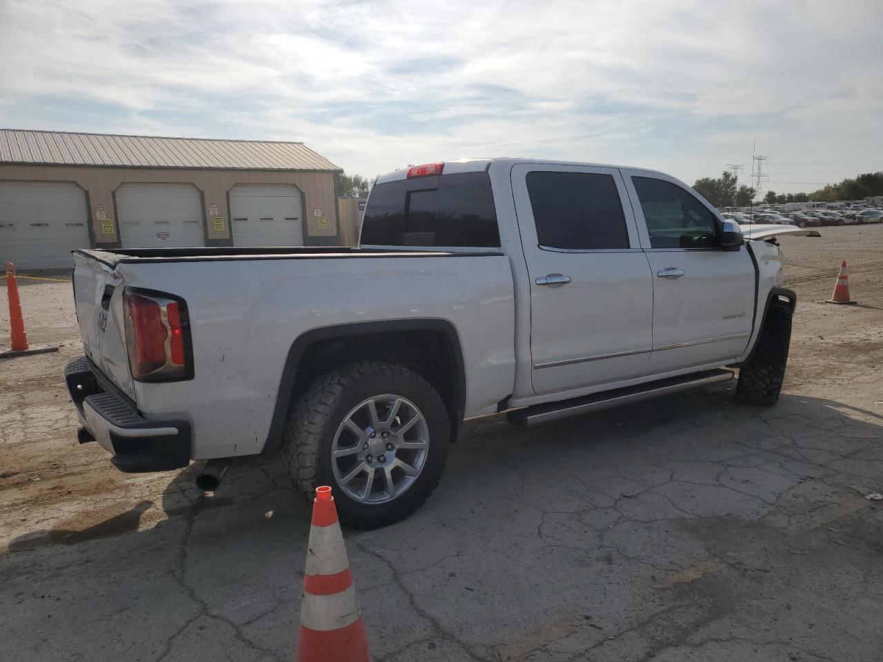 2017 GMC Sierra K1500 Denali VIN: 3GTU2PEJ4HG495767 Lot: 71577604