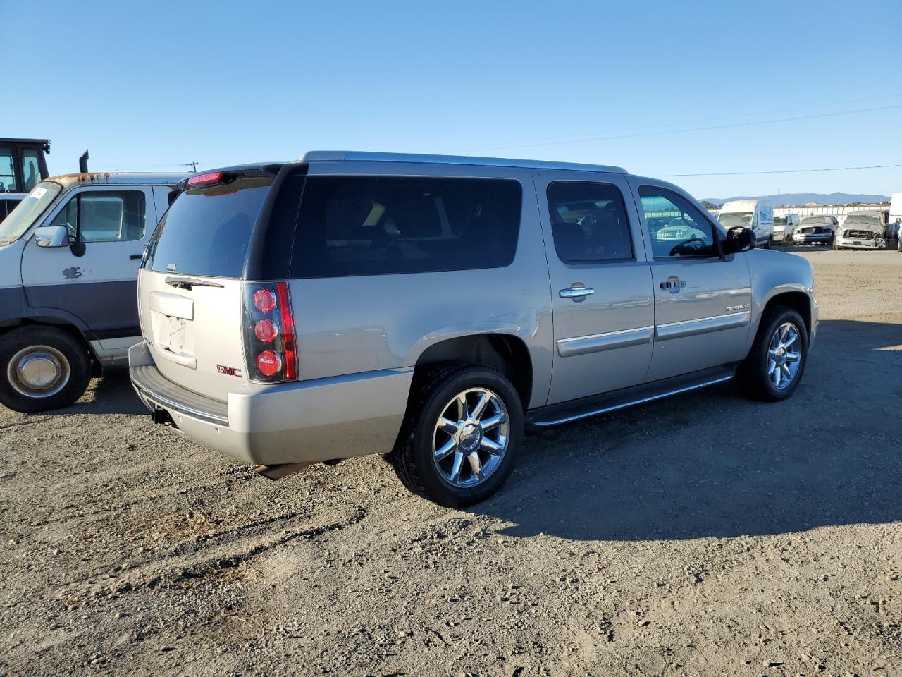 2008 GMC Yukon Xl Denali VIN: 1GKFK66898J216881 Lot: 76566554