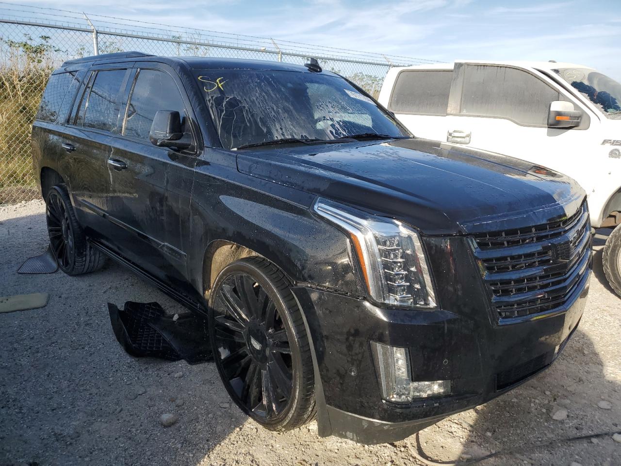 1GYS3DKJ3JR318408 2018 Cadillac Escalade Platinum