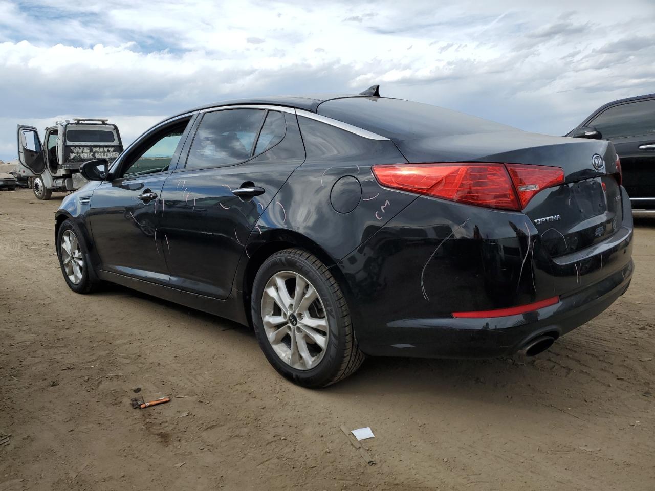 KNAGN4A76B5128135 2011 Kia Optima Ex