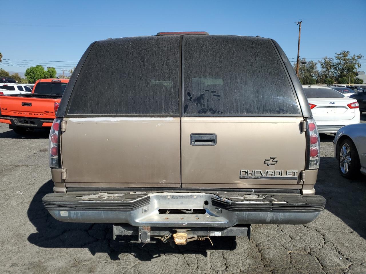 1995 Chevrolet Suburban C1500 VIN: 1GNEC16K1SJ300274 Lot: 77258594