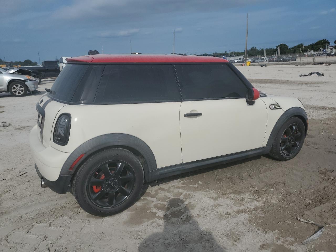 2009 Mini Cooper VIN: WMWMF335X9TW74447 Lot: 76154004