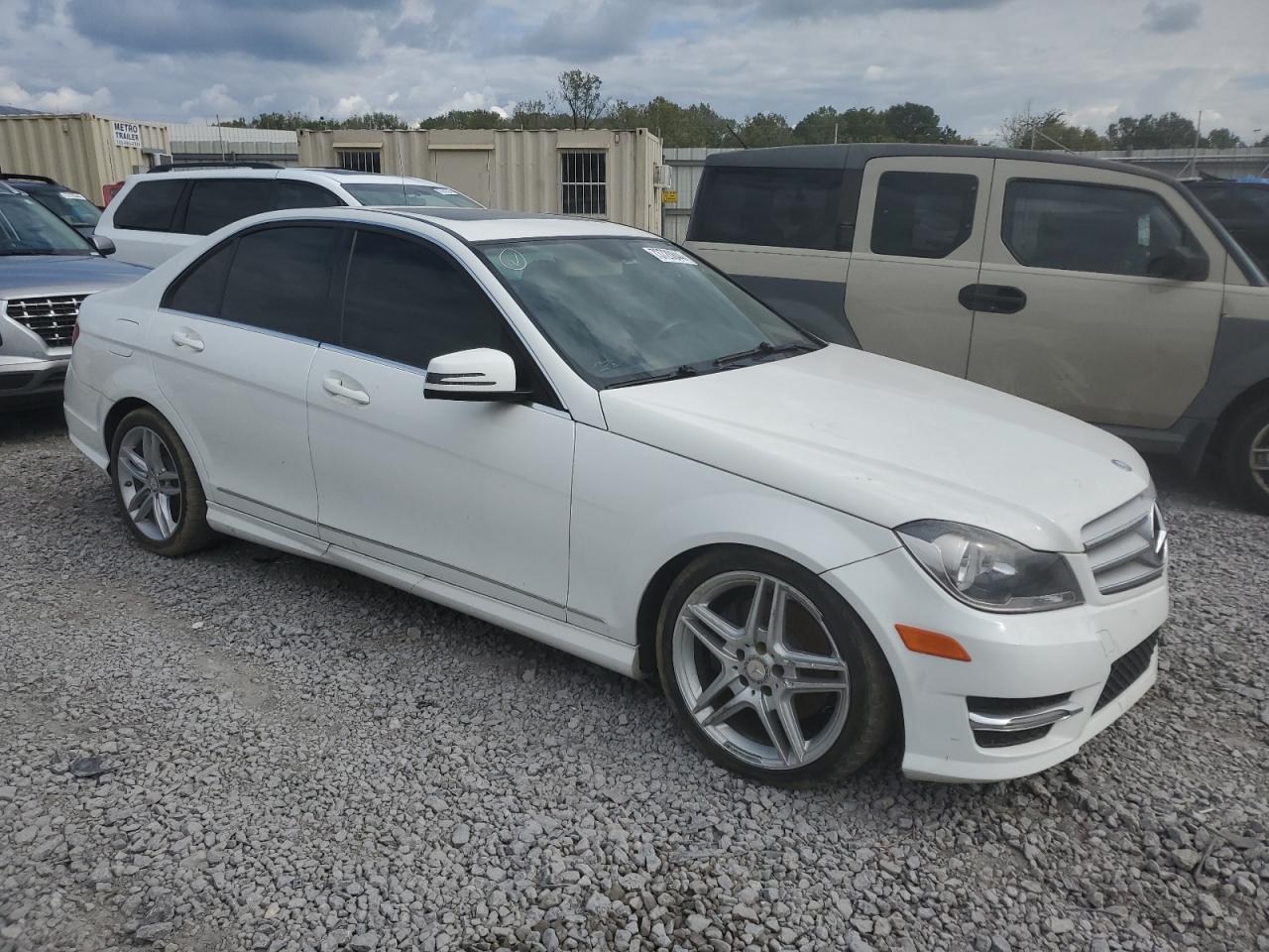 2013 Mercedes-Benz C 300 4Matic VIN: WDDGF8AB5DA793037 Lot: 73720844