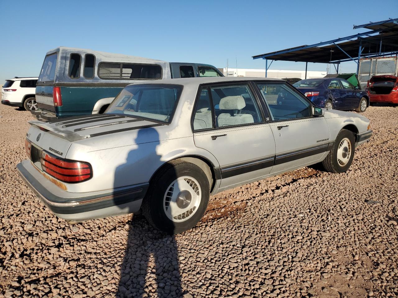 1G2HZ54C1JW300580 1988 Pontiac Bonneville Se