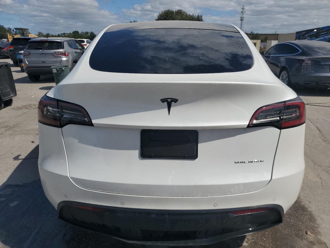 5YJYGDEEXLF008431 2020 Tesla Model Y