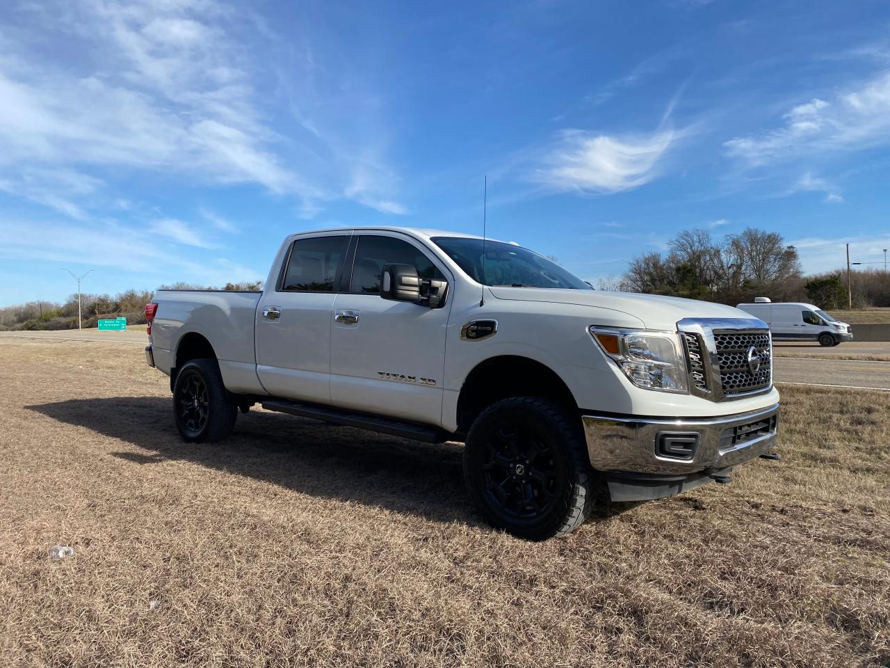 1N6BA1F30HN571027 2017 Nissan Titan Xd S