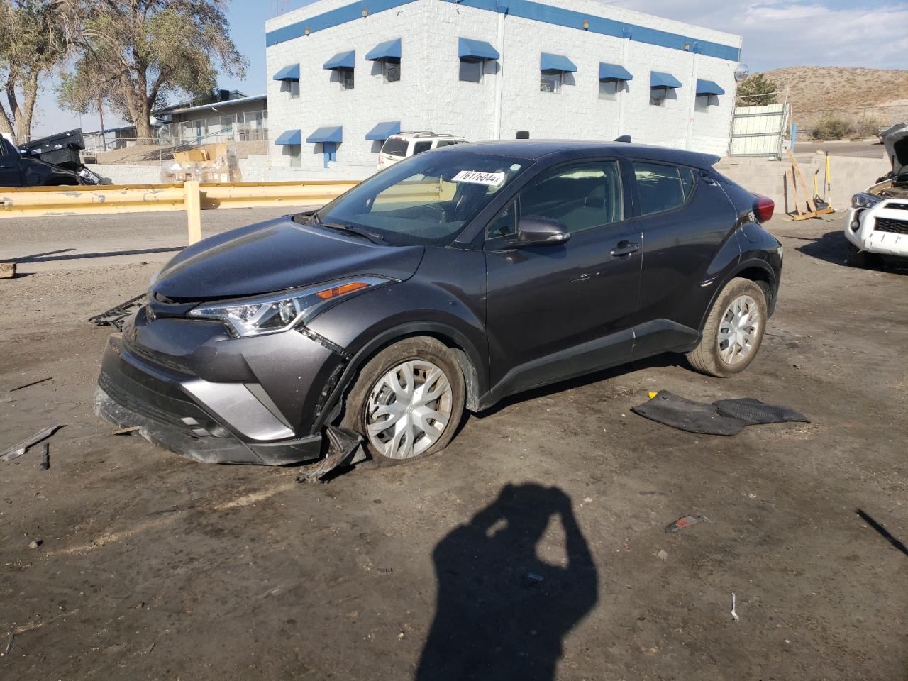 JTNKHMBX0K1021572 2019 Toyota C-Hr Xle