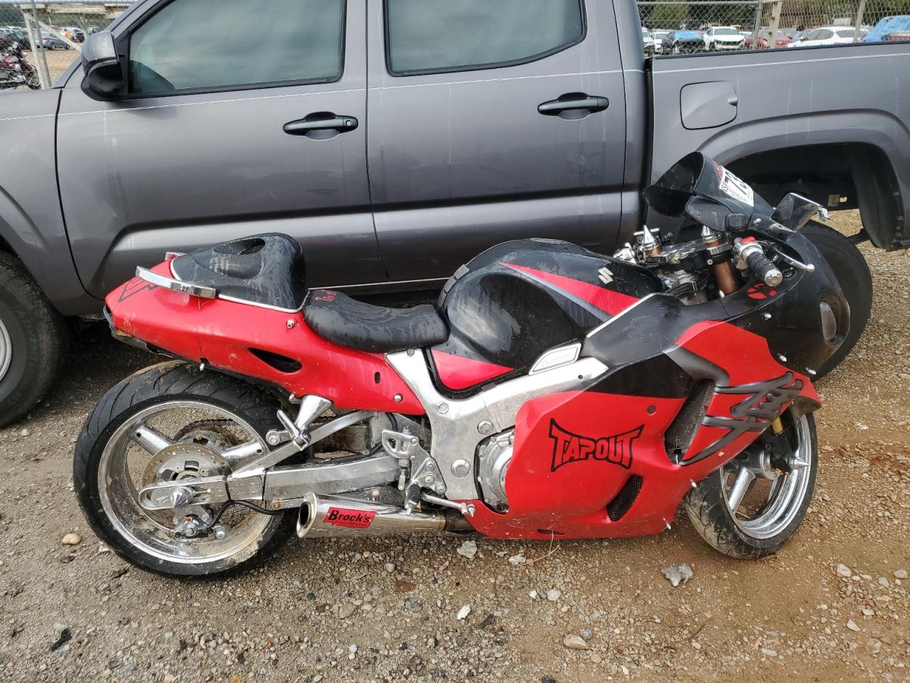 2005 Suzuki Gsx1300 Rk5 VIN: JS1GW71A652103572 Lot: 73986844