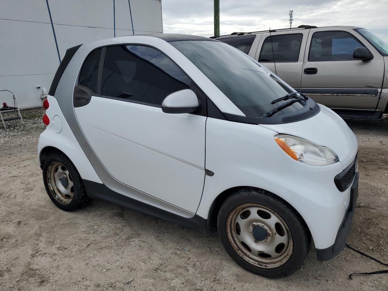 2013 Smart Fortwo Pure VIN: WMEEJ3BA1DK695871 Lot: 75319694