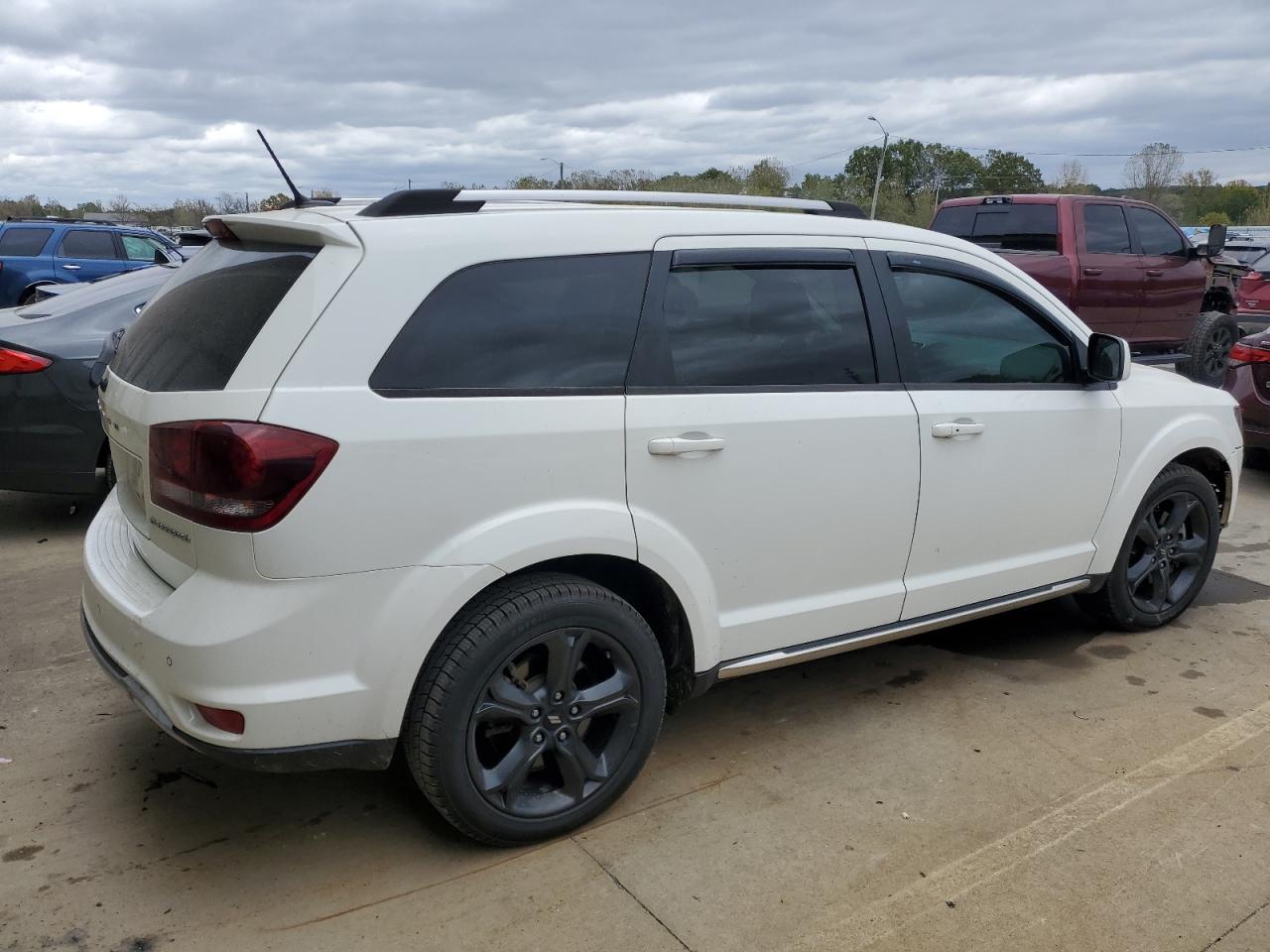 2018 Dodge Journey Crossroad VIN: 3C4PDCGBXJT353359 Lot: 75739034