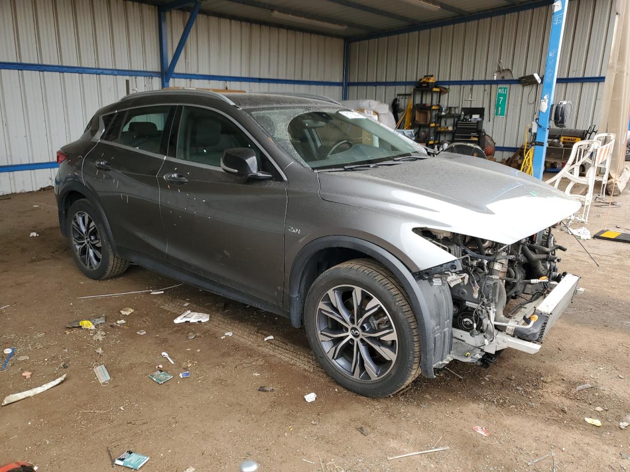 SJKCH5CR2HA034120 2017 Infiniti Qx30 Base