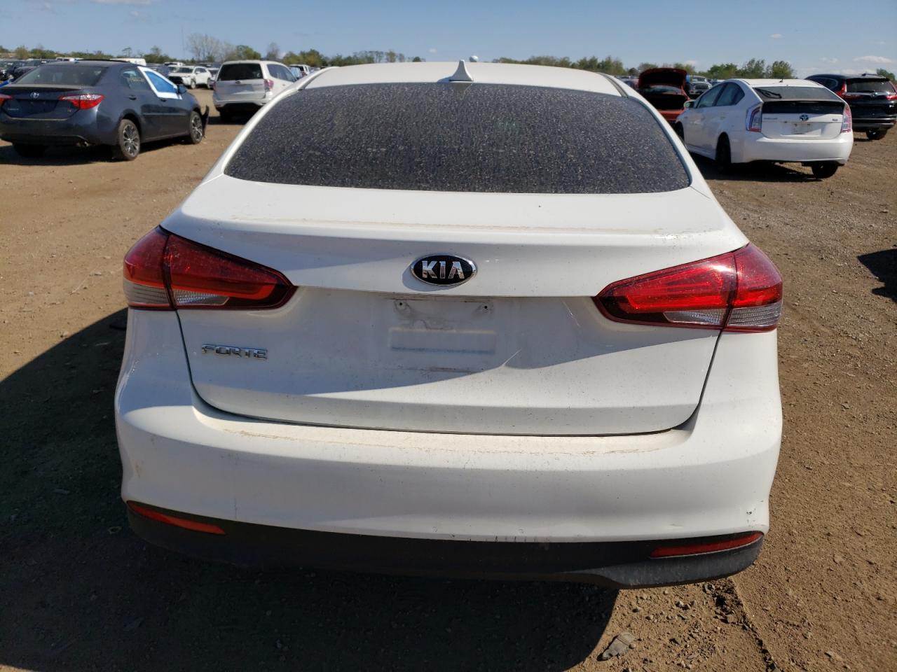 2017 Kia Forte Lx VIN: 3KPFK4A77HE075451 Lot: 73946594