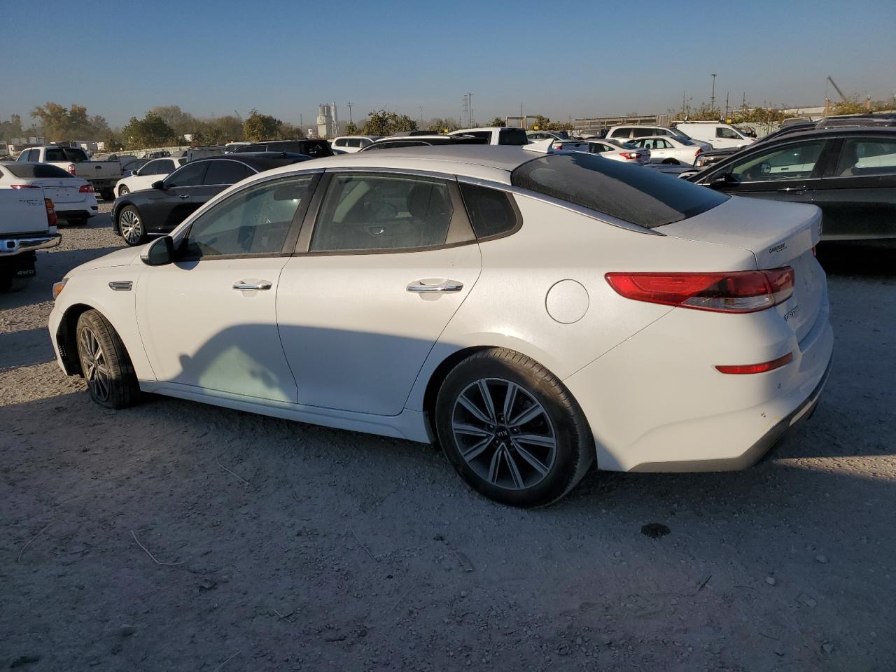 5XXGT4L32KG370466 2019 Kia Optima Lx