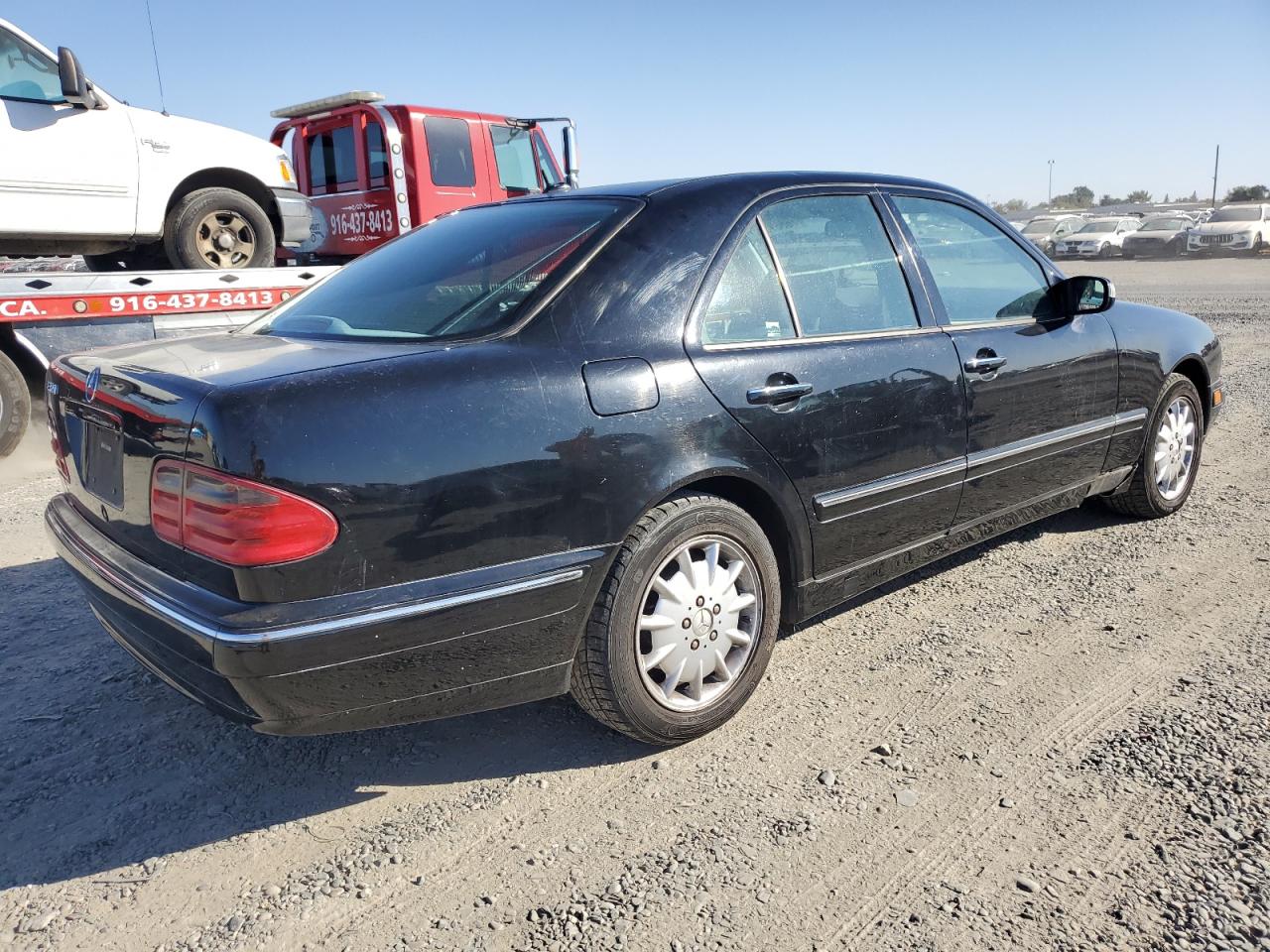 WDBJF65J4YB097144 2000 Mercedes-Benz E 320