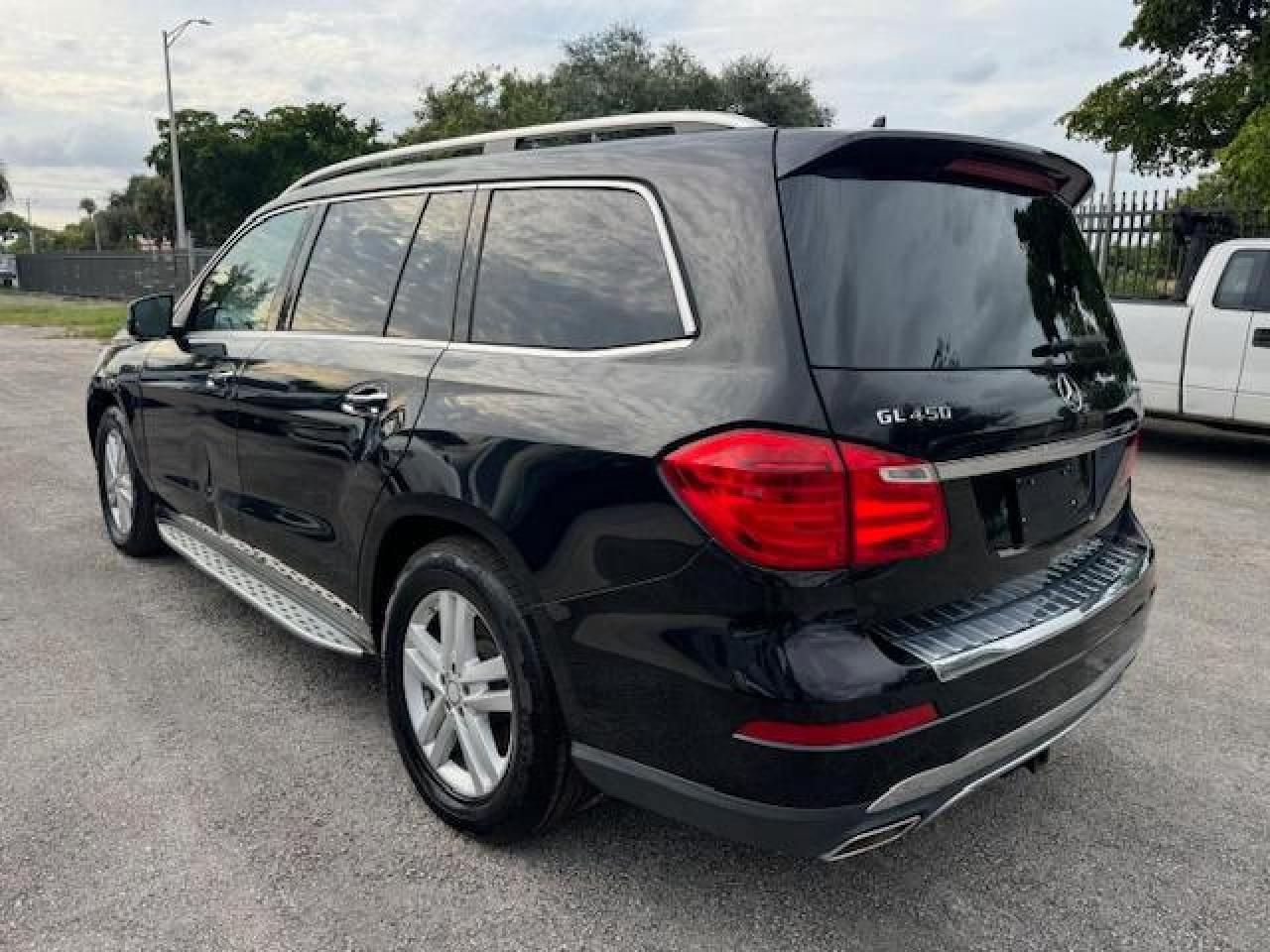 4JGDF6EE1GA625384 2016 Mercedes-Benz Gl 450 4Matic