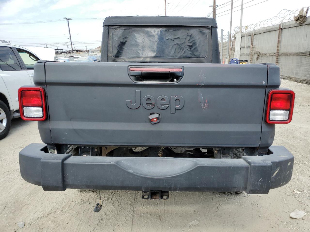 2020 Jeep Gladiator Sport VIN: 1C6HJTAG5LL124949 Lot: 74623914