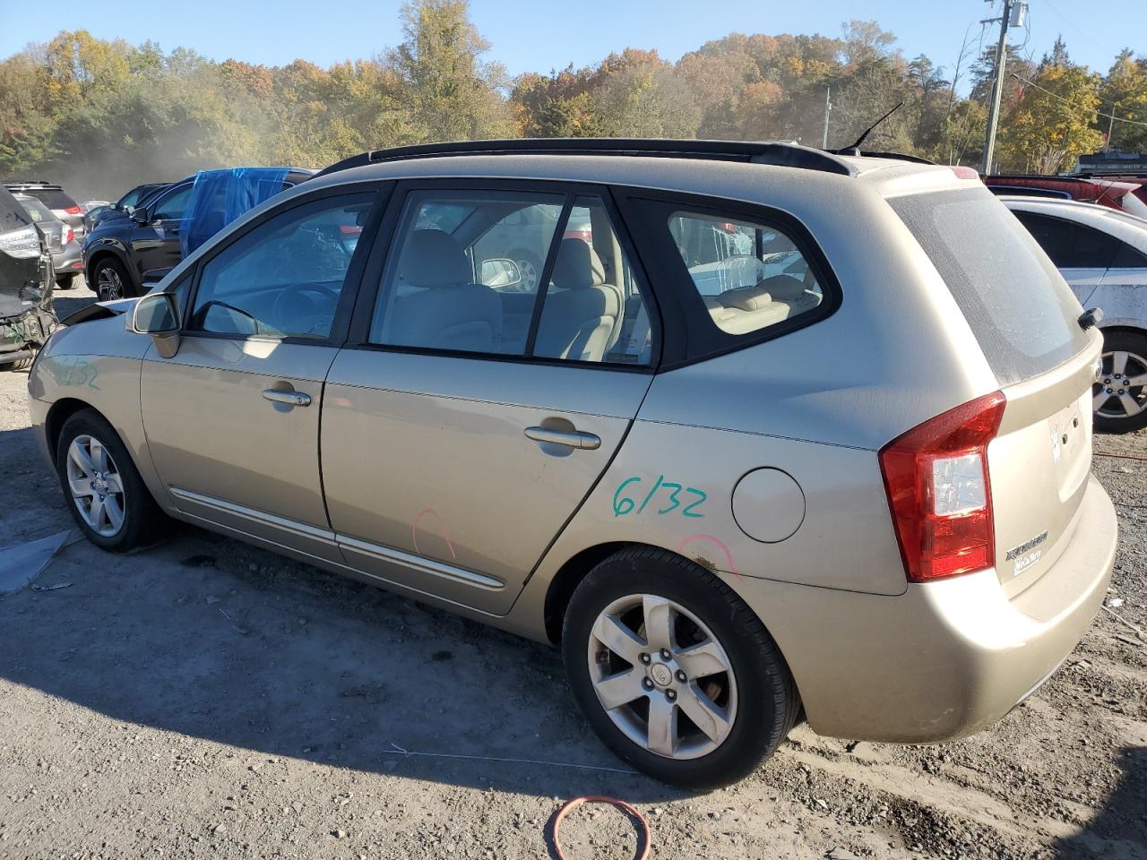 2008 Kia Rondo Lx VIN: KNAFG526587163196 Lot: 76804814