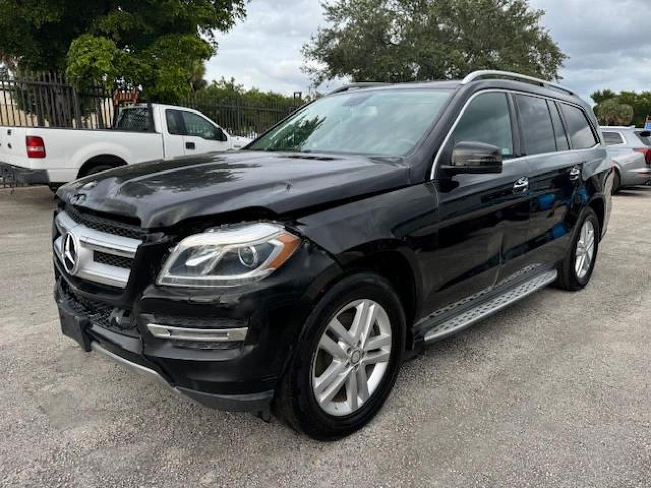 4JGDF6EE1GA625384 2016 Mercedes-Benz Gl 450 4Matic