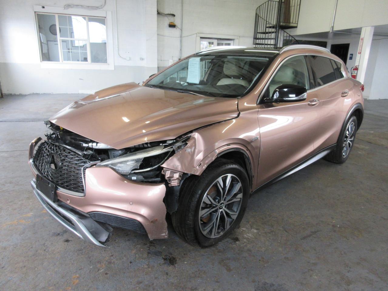 SJKCH5CR6HA023217 2017 Infiniti Qx30 Base