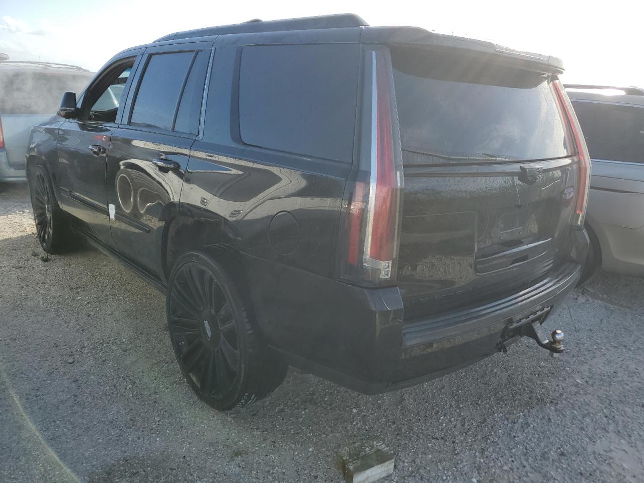 1GYS3DKJ3JR318408 2018 Cadillac Escalade Platinum