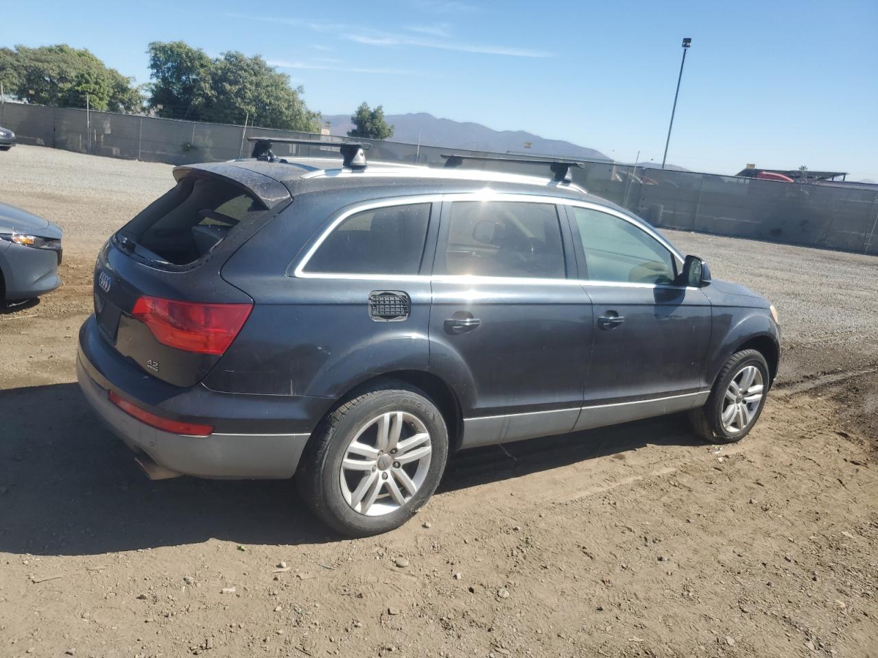 WA1AV74L97D047639 2007 Audi Q7 4.2 Quattro