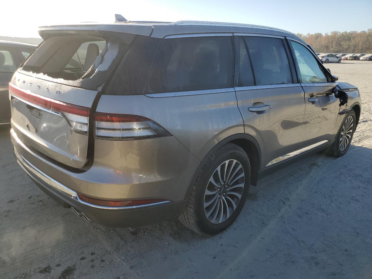 5LM5J7WC7LGL26458 2020 Lincoln Aviator Reserve