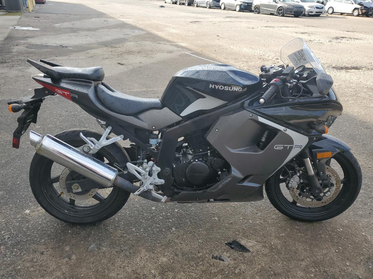 KM4MJ6273G1700818 2016 Hyosung Gt250 R