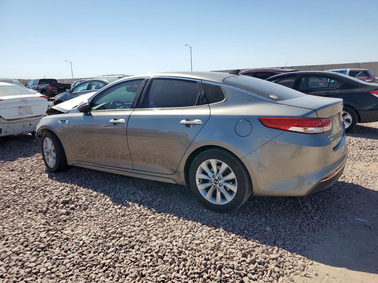 5XXGU4L39HG135665 2017 Kia Optima Ex