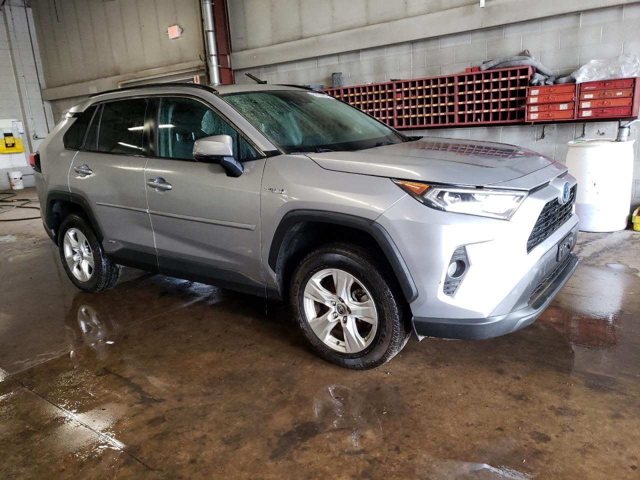 4T3RWRFV9MU027955 2021 Toyota Rav4 Xle