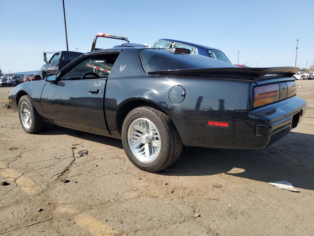 1989 Pontiac Firebird Base VIN: 1G2FS21E6KL245532 Lot: 77085424