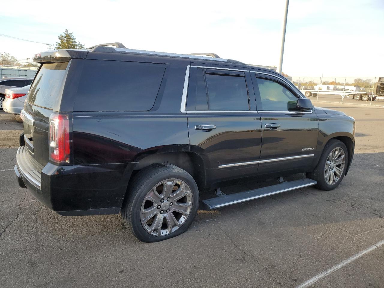 1GKS2CKJ3FR502553 2015 GMC Yukon Denali