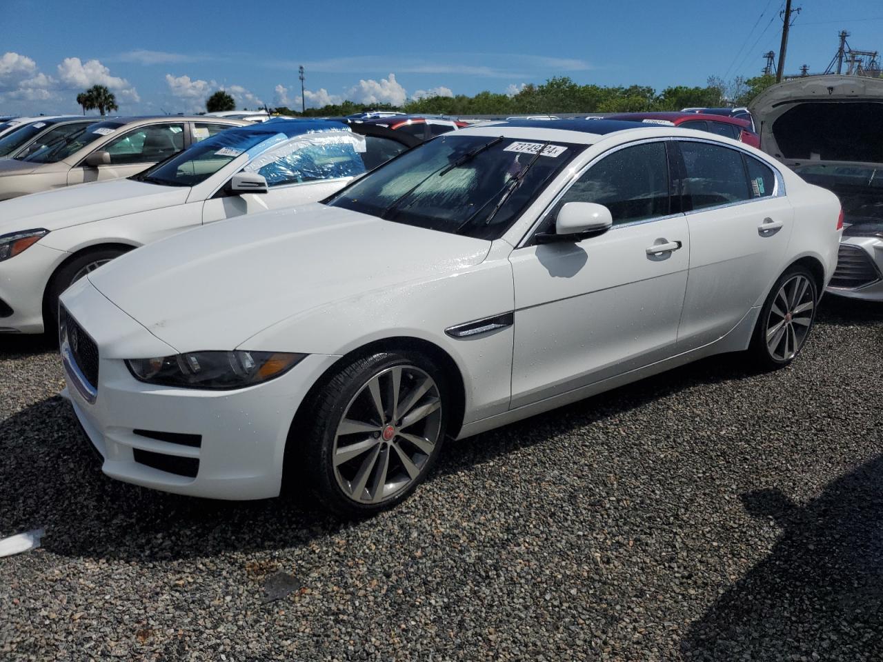 SAJAE4FX5KCP53589 2019 Jaguar Xe Prestige