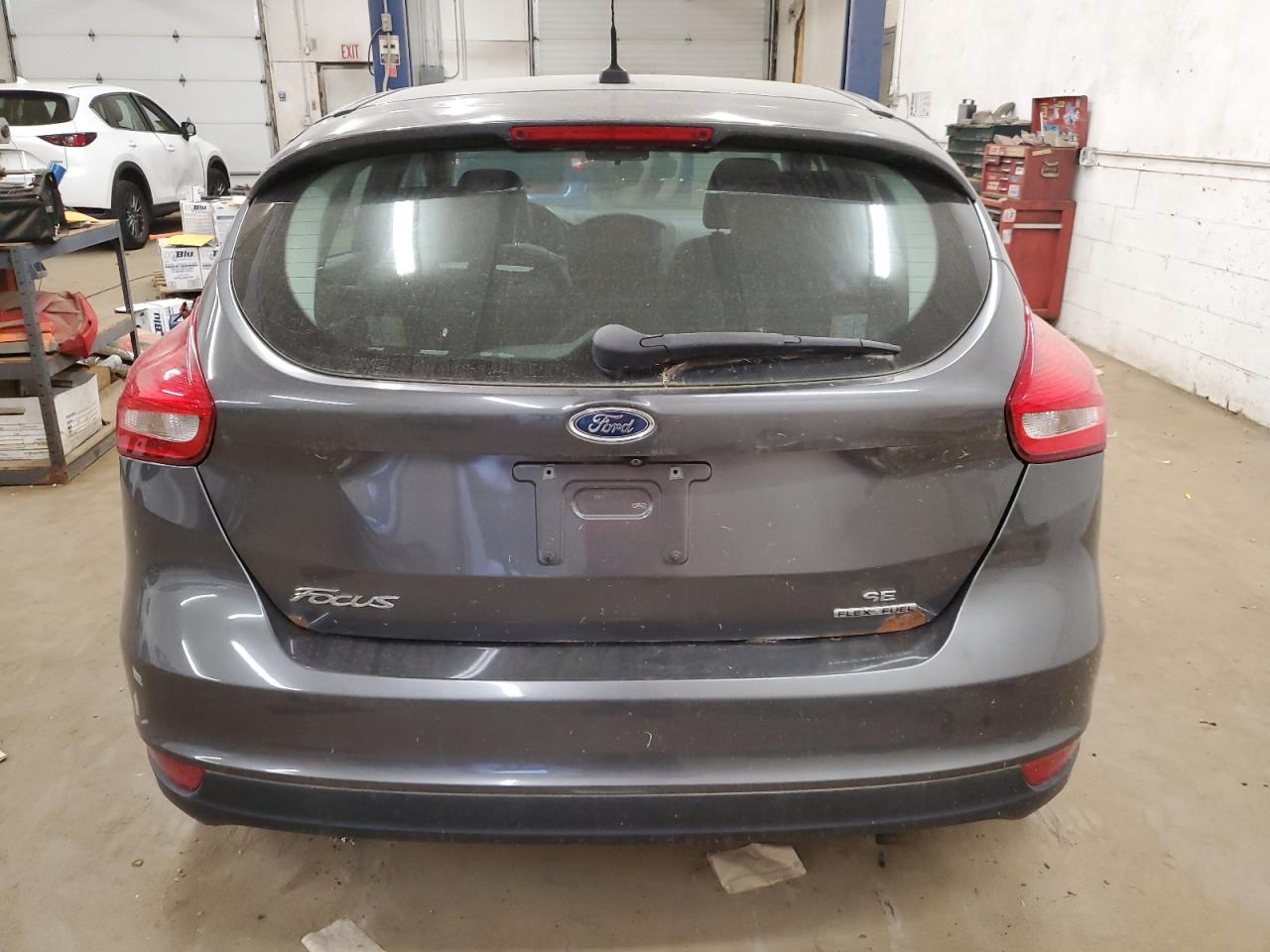 1FADP3K21FL261650 2015 Ford Focus Se