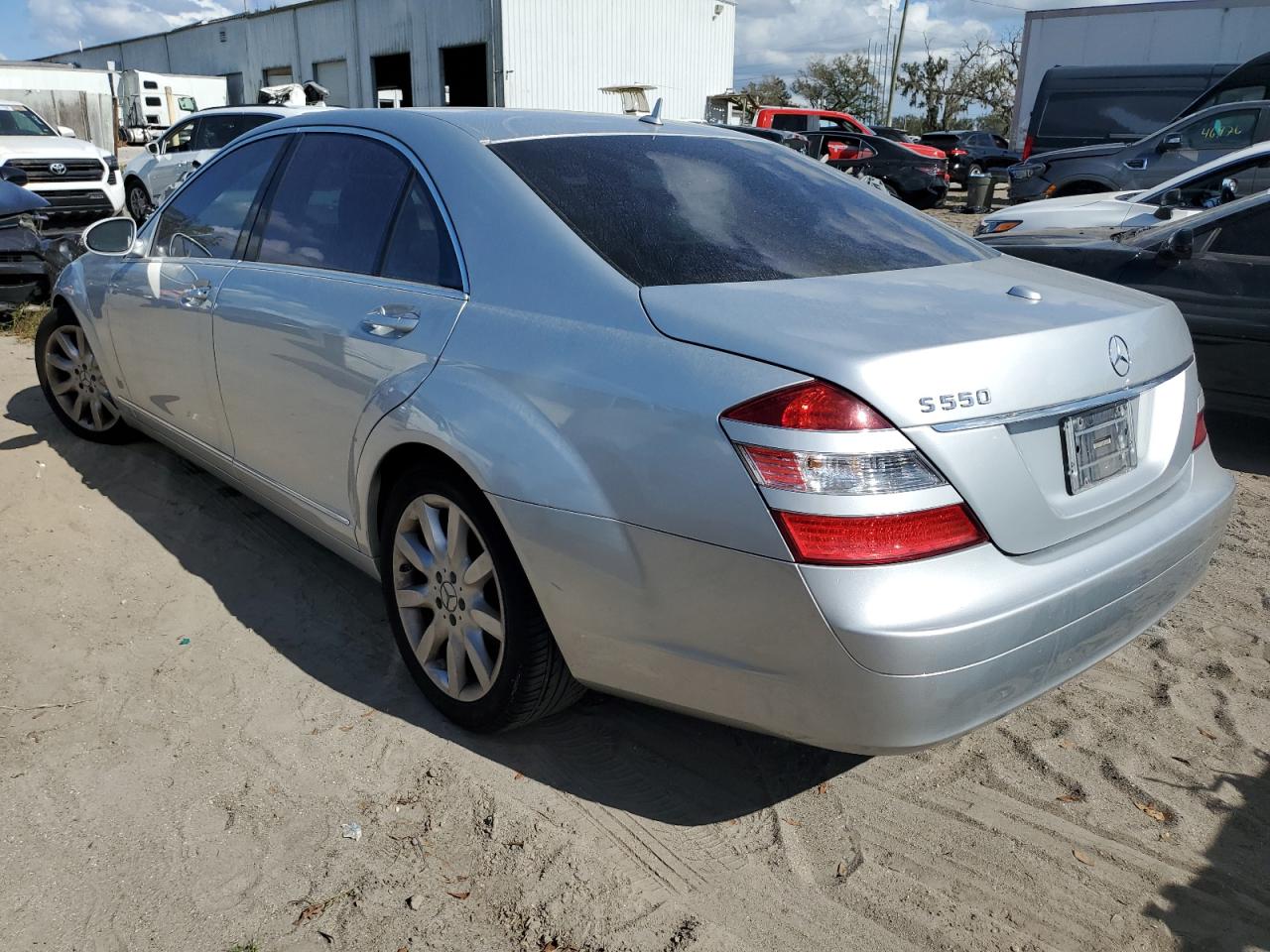 2007 Mercedes-Benz S 550 VIN: WDDNG71XX7A050369 Lot: 76671434