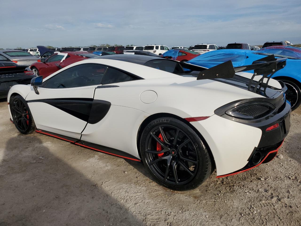 SBM13DAA8HW001701 2017 Mclaren Automotive 570S