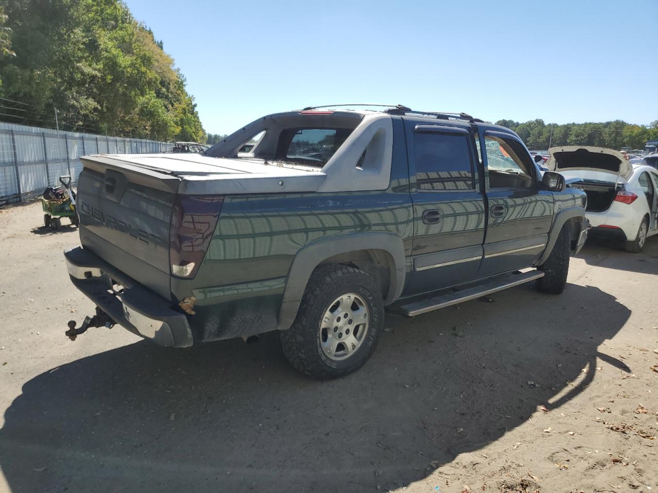 2004 Chevrolet Avalanche C1500 VIN: 3GNEC12T44G169103 Lot: 75800194