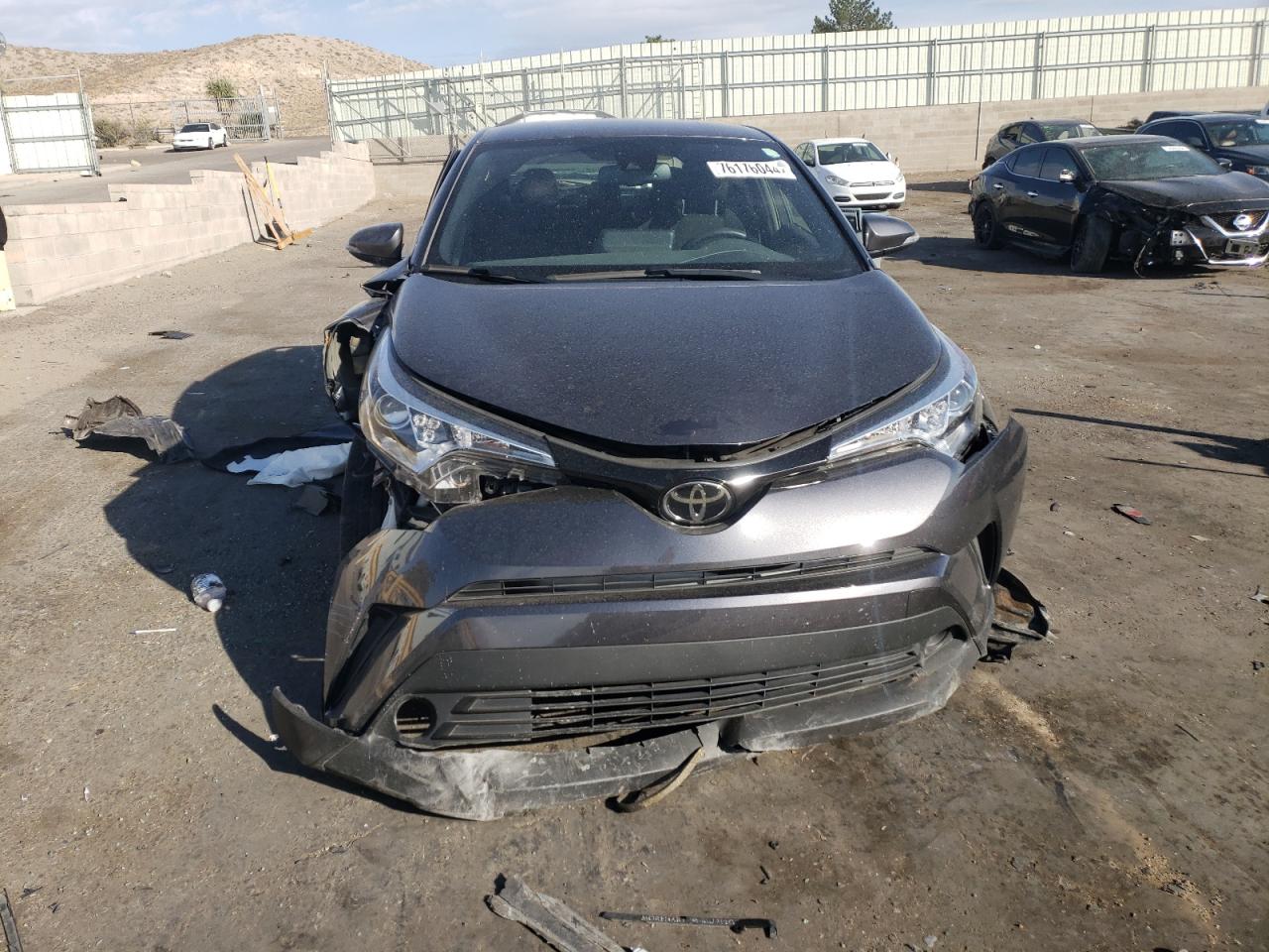 JTNKHMBX0K1021572 2019 Toyota C-Hr Xle