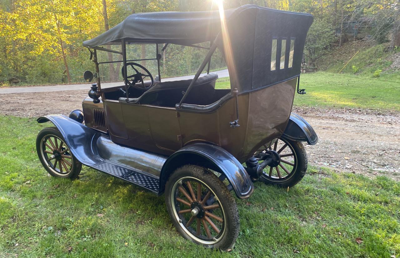 3081191 1920 Ford Model T