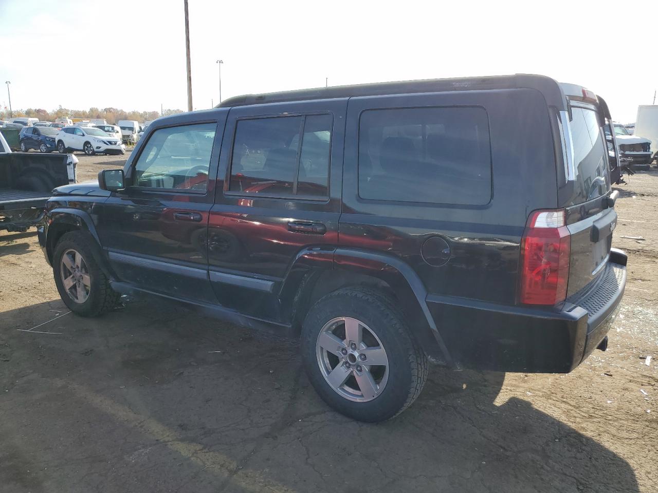 2008 Jeep Commander Sport VIN: 1J8HH48K38C142855 Lot: 76982344