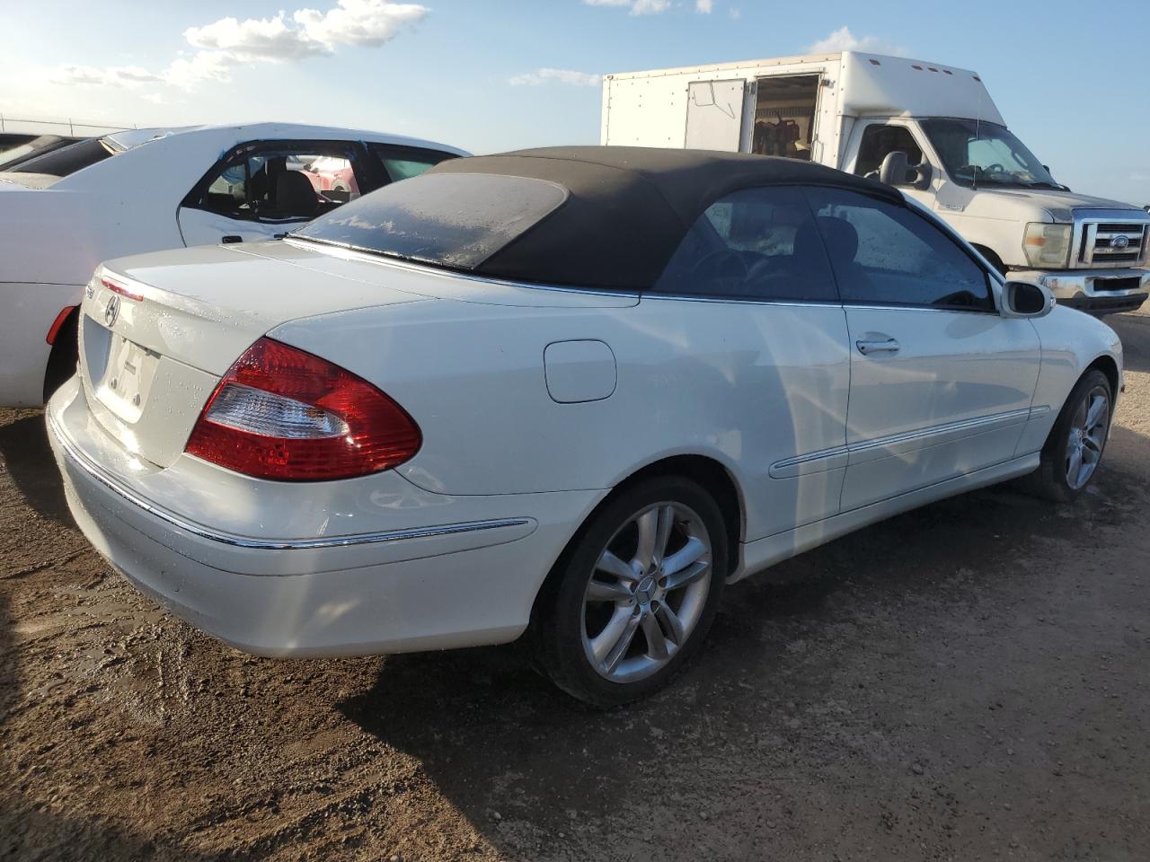 WDBTK56F17F220687 2007 Mercedes-Benz Clk 350