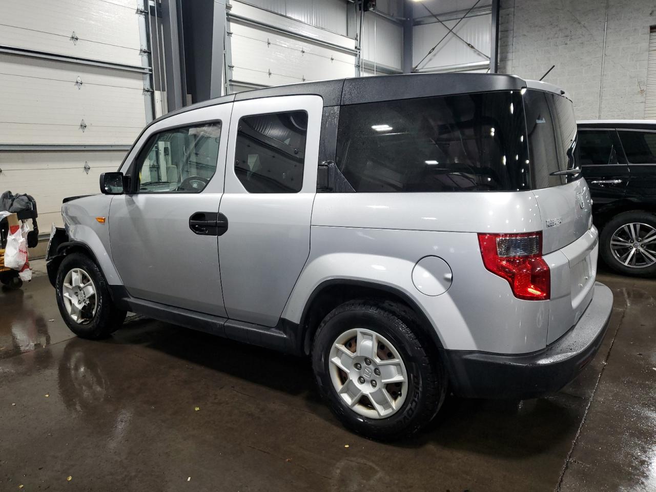 5J6YH2H36BL006600 2011 Honda Element Lx