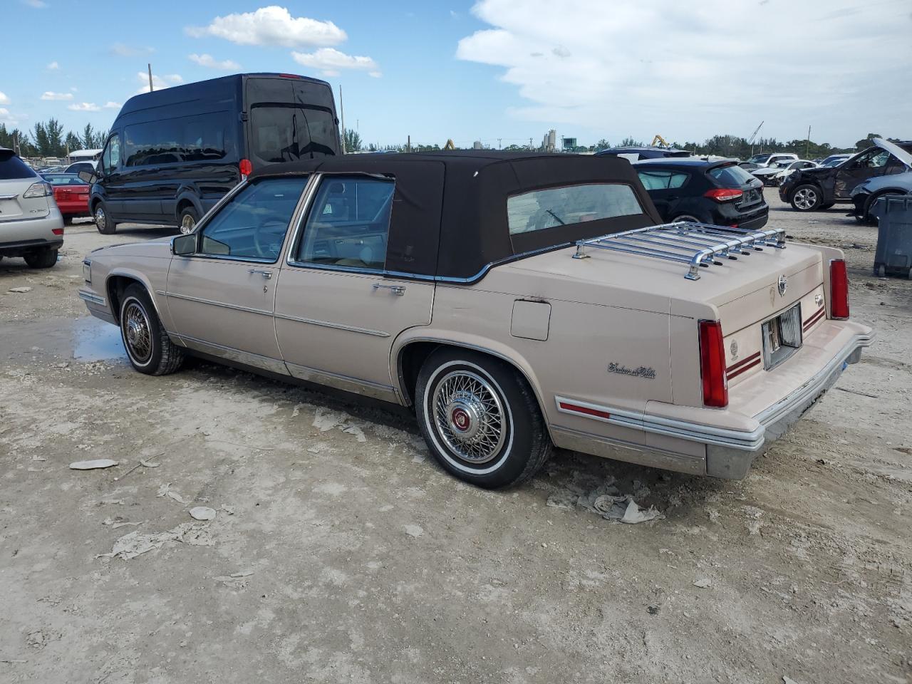 1988 Cadillac Deville VIN: 1G6CD5158J4240886 Lot: 75908264