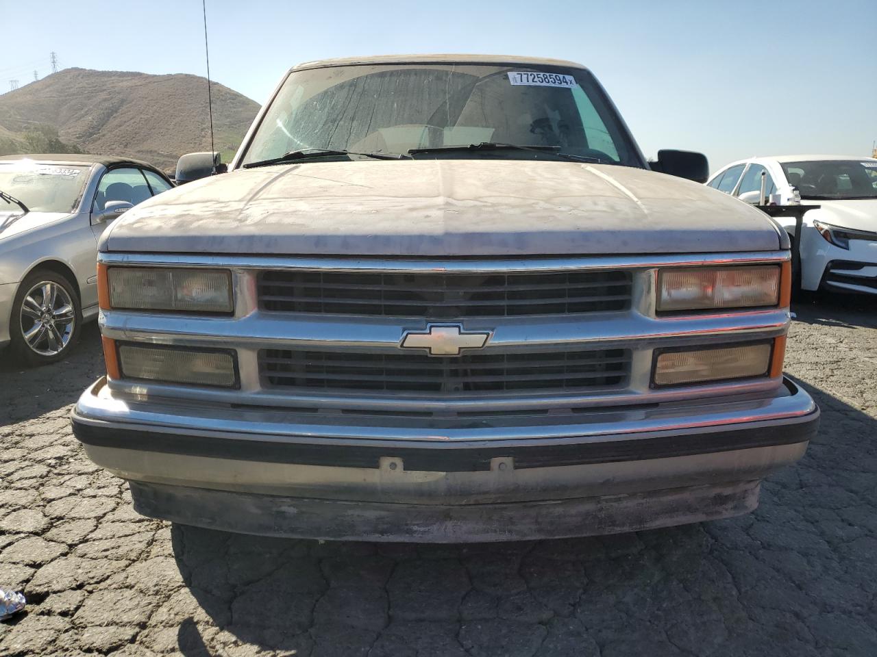 1995 Chevrolet Suburban C1500 VIN: 1GNEC16K1SJ300274 Lot: 77258594