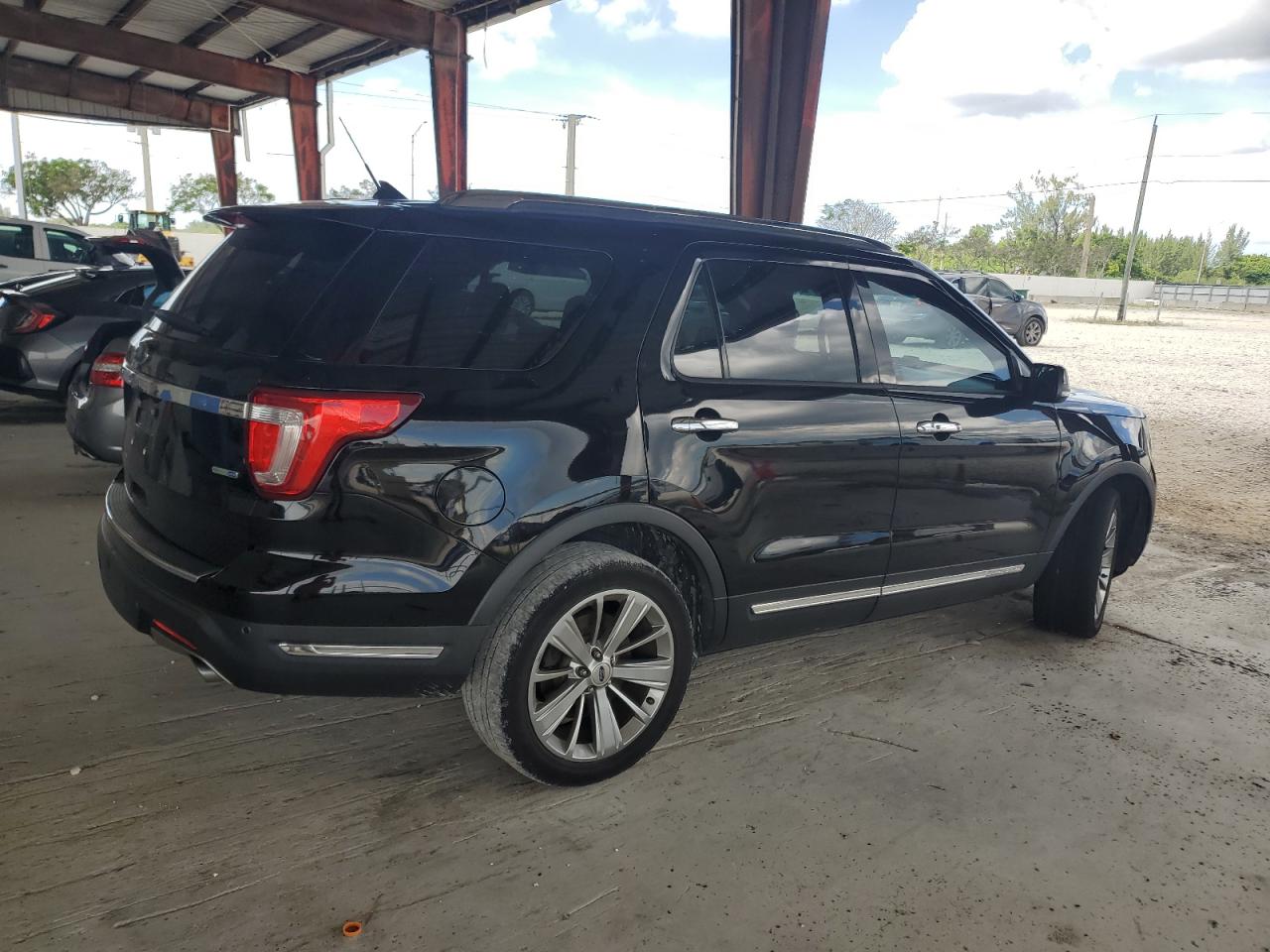 1FM5K8FH6JGA40387 2018 Ford Explorer Limited