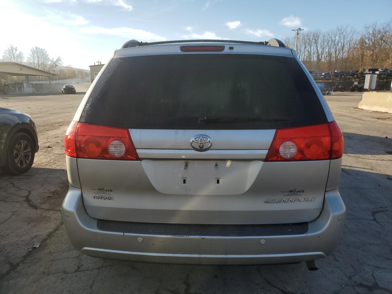 5TDZK22C99S282931 2009 Toyota Sienna Xle