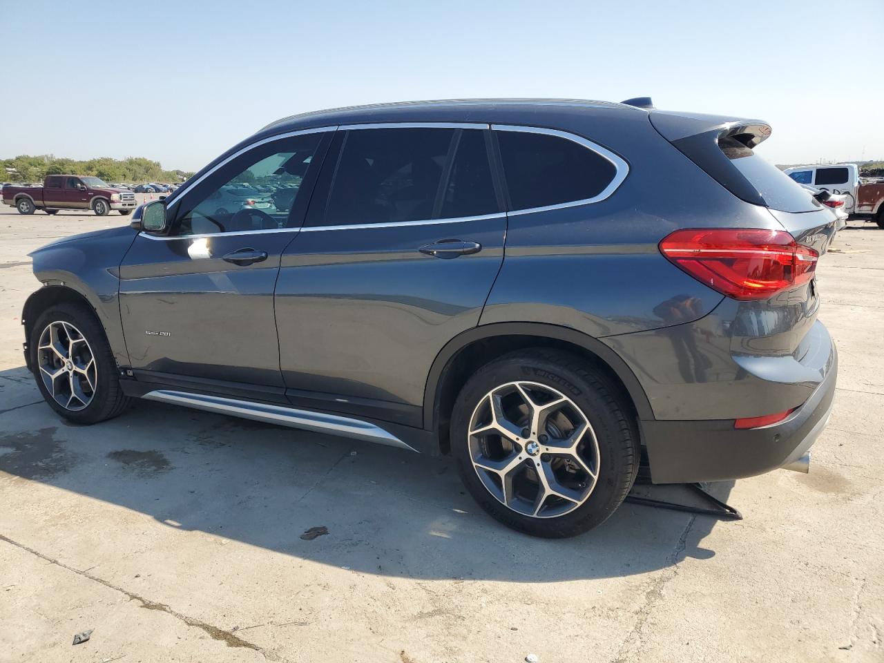 WBXHU7C31J5H39863 2018 BMW X1 Sdrive28I