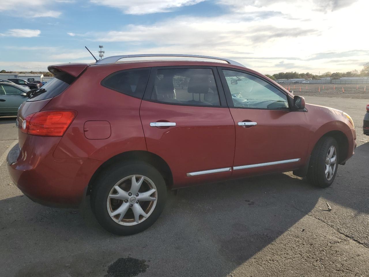 2011 Nissan Rogue S VIN: JN8AS5MV8BW306580 Lot: 76502304