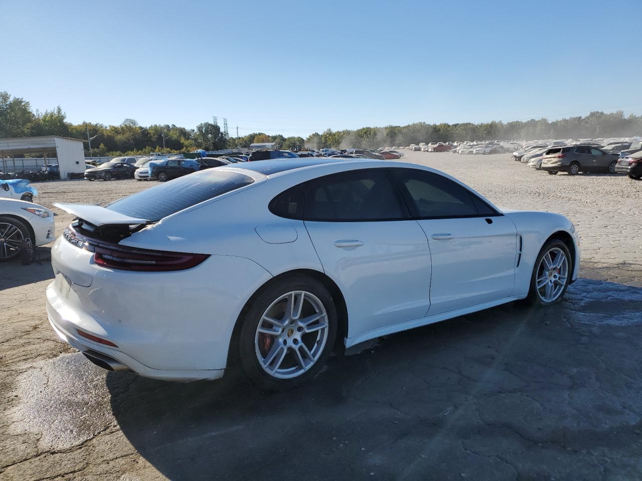 WP0AA2A71JL107213 2018 Porsche Panamera 4