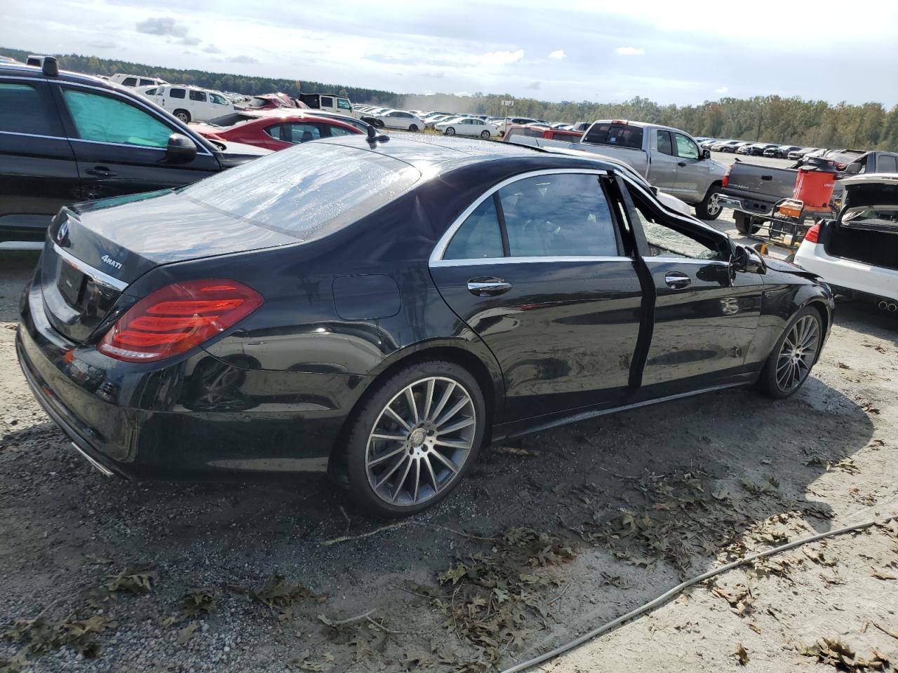 2015 Mercedes-Benz S 550 VIN: WDDUG8CBXFA156810 Lot: 74266554